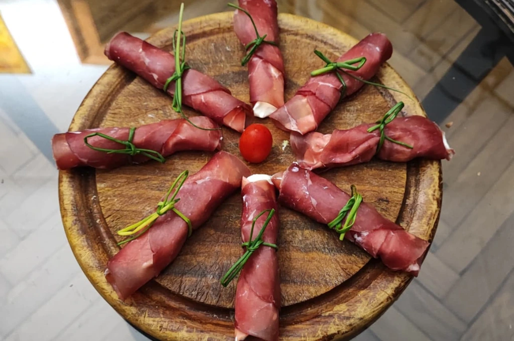 involtini di bresaola